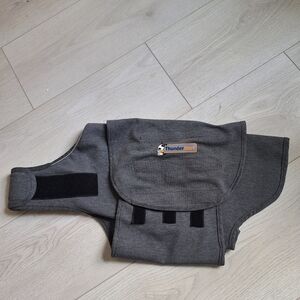 Dog Thunder shirt for anxiety Large EUC